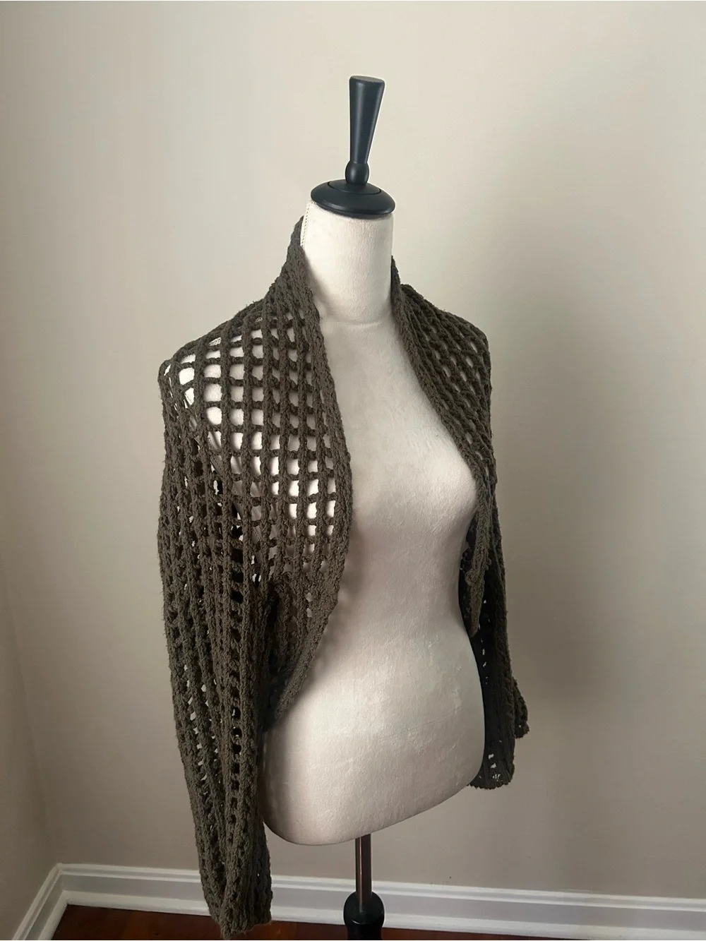 Free People Open-Weave Olive Crochet Shrug, Med, Very Good Used Condition - Picture 3 of 8